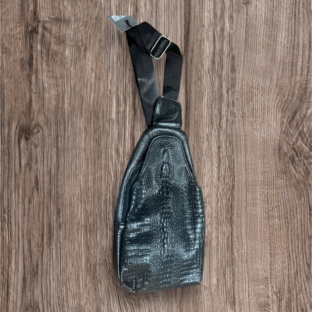 Black Textured women’s Crossbody Bag